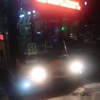 Водитель автобуса врезался в знак и скрылся с места ДТП в Павлодаре